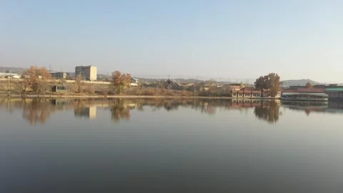 A small lake in the city 1 Video stock 335525177