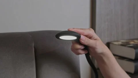 Small lamp built into the bed Vidéo 178897884