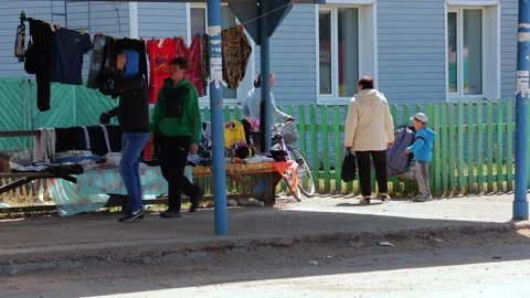 A small market at a bus stop in a small Siberian village. Video stock 245146028