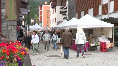 Small market in Cervinia Stock Footage 33061642