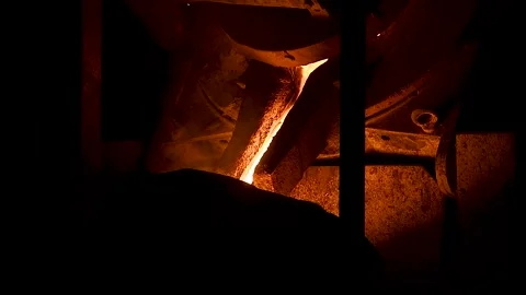 Small metallurgy. Production of high-temperature pipes 库存影片 195972610