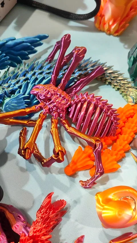 Small model skeleton spider printed 3D printer molten plastic pink Vertical Stock Footage 304074997