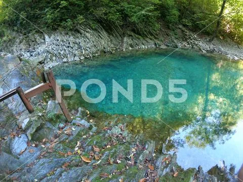A small mountain lake Stock Photos