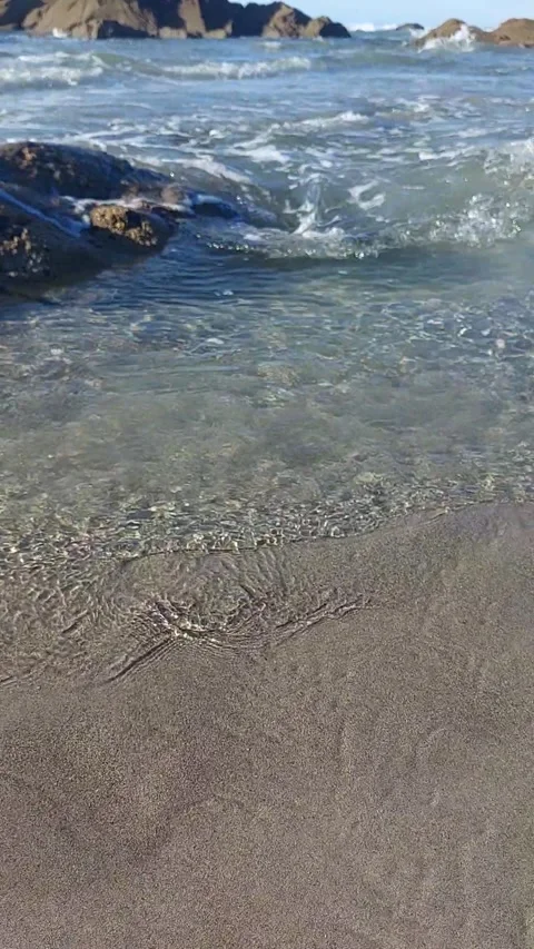 Small Ocean Waves Crashing on Cantabrian Beach Video stock 337188936