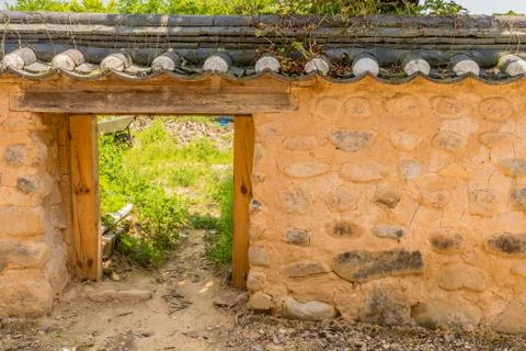 Small opening in wall Stock Photos