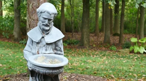 Small Outdoor Statue 스톡 동영상 54534108