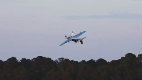Small Propeller Plane Performing Aerobatic Roll Maneuver 動画素材 342109965