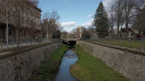 Small River In Downtown Pleven, Medium-Sized City In Bulgaria Vídeos de archivo 230468803