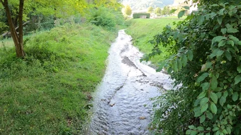Small River in Italy Video stock 286393053