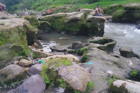 Small river with many stones Foto stock
