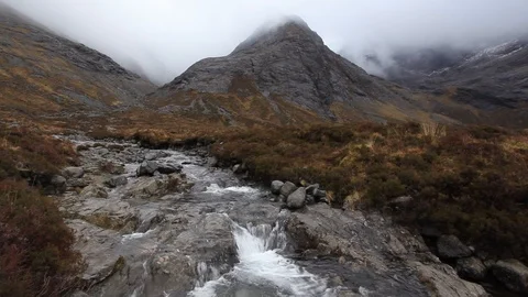Small river (stream) on Isle of Skye 스톡 동영상 102861827