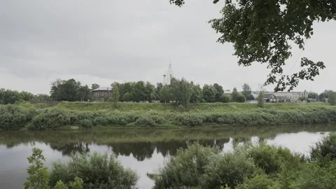 A small river, view from the shore, slow motion camera Vídeos de archivo 328315199