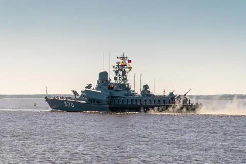 Small rocket ship Passat project 1234.1 passes near Kronstadt Stock Photos