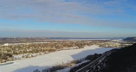 Small Scenic Town During the Winter 库存影片 148124254