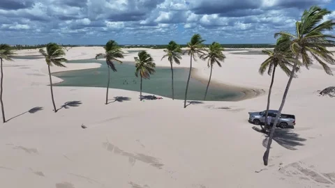 Small Sheets. Nature Landscape. Winding Sand Dunes. Rainwater Lakes. Vídeo Stock 316019742
