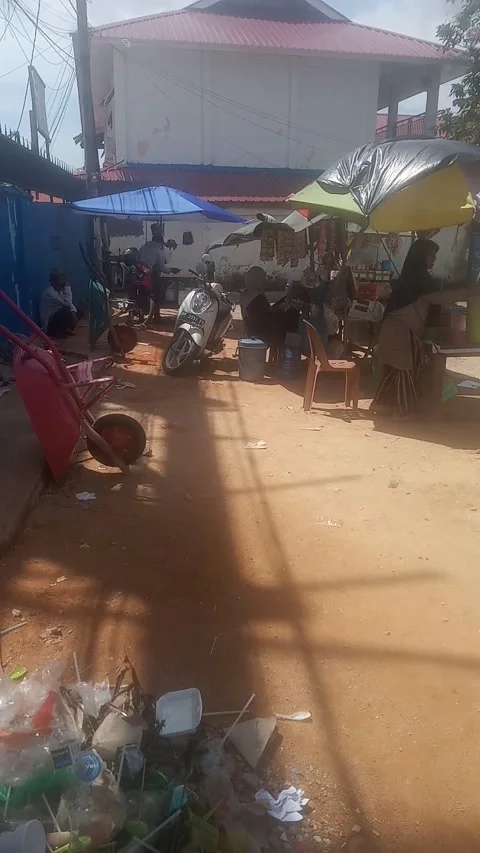 Small snack seller at elementary school fringe in Tanjung Uma, Batam Stock Footage 218978592