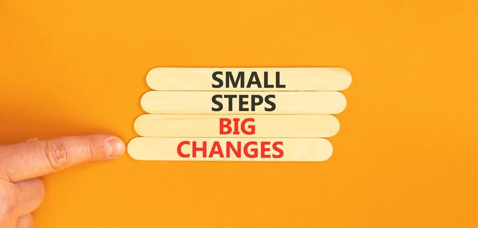 Small steps big changes words symbol. Concept words Small steps big changes.. Foto stock