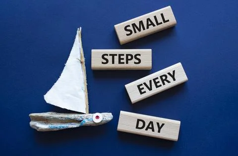 Small Steps Every Day symbol. Wooden blocks with words Small Steps Every Da.. Stock Photos