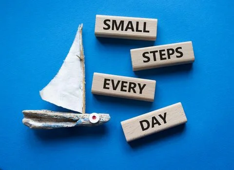 Small Steps Every Day symbol. Wooden blocks with words Small Steps Every Da.. Stock Photos