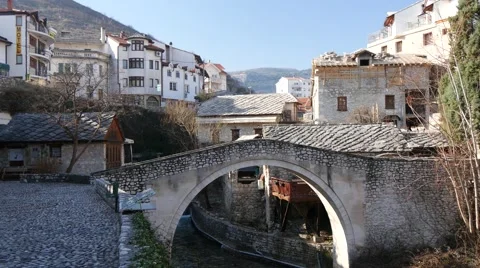 Small stone bridge Mostar, 4K 스톡 동영상 47004064