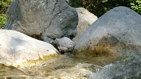 Small stream in the mountains Video stock 98183389