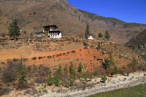 Small temple on the mountain Small temple on the mountain, Paro Valley, Bh... Fotos de archivo
