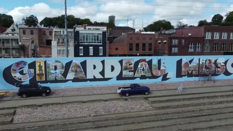 Small Town Mural Vídeos de archivo 168637368