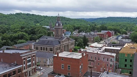 Small Town Town Hall 库存影片 114078389
