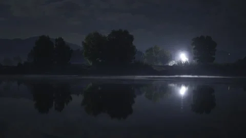 Small tuscan lake in winter timelapse Stock Footage 293775864