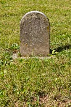 Small unmarked headstone Stock-Fotos