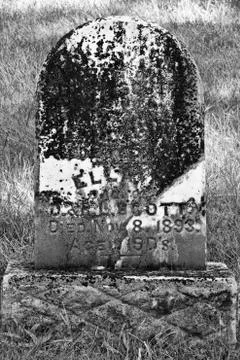 Small unmarked headstone Stock-Fotos