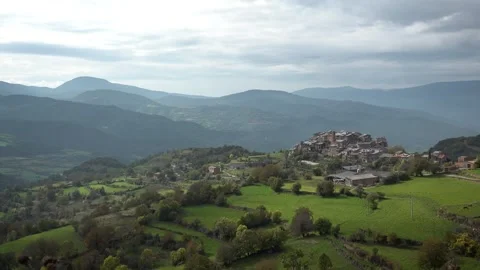 Small village in the Pyrenees 動画素材 296796481