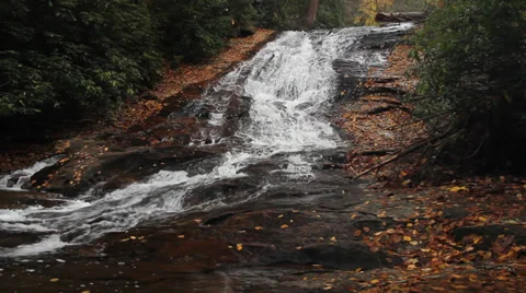 Small Water Fall 스톡 동영상 32371004