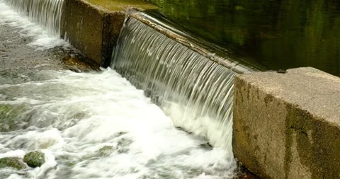 Small Water Fall 스톡 동영상 172456734