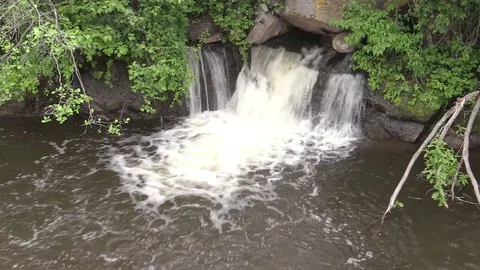 Small Water Fall at Pinawa Dam 库存影片 77082863