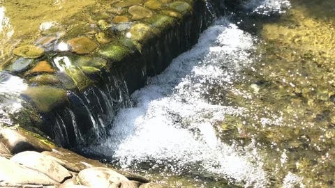 Small waterfall and clear water 库存影片 78260271