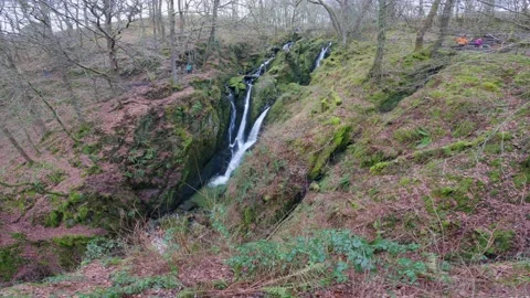 Small waterfall in the Cumbrian Lake District, just outside the village of .. Vidéo 237363191