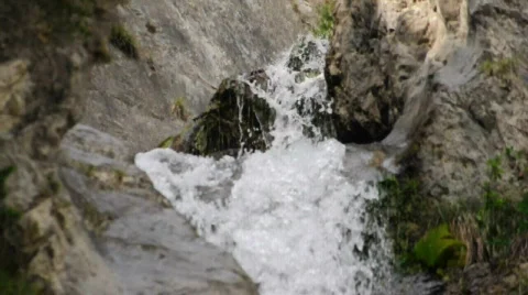 Small Waterfall In The Rocks 스톡 동영상 610679
