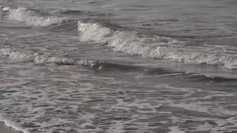 Small waves in the beach 스톡 동영상 84802718