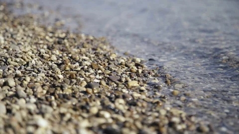 Small waves on the beach  Vídeo Stock 98301145