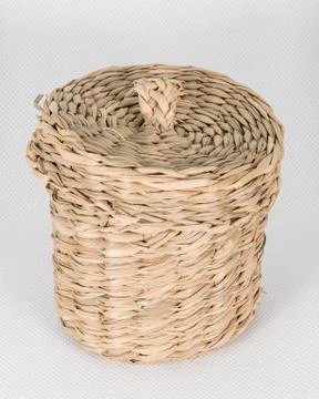 Small wicker basket to put objects Foto stock