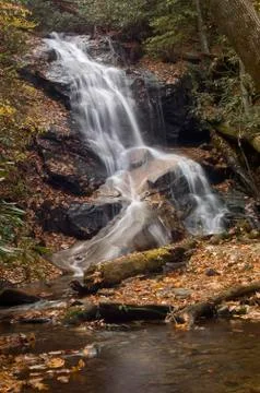 Small woods waterfall Stock-Fotos