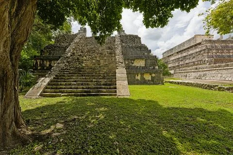 A smaller pyramid at Chichen Itza 库存照片