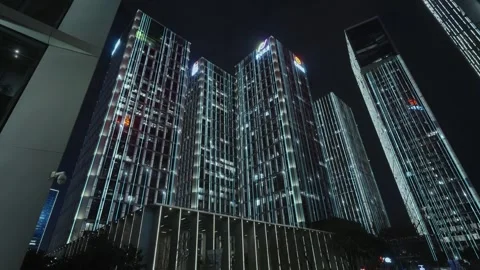 Smart city and communication network concept 스톡 동영상 240207284