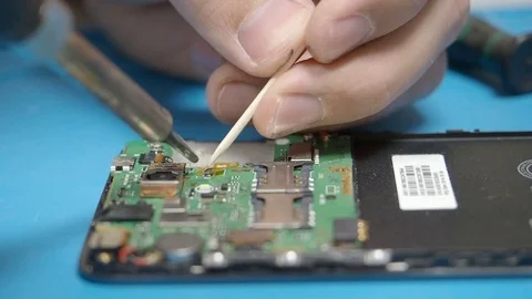Smartphone assembling in repair shop 動画素材 113675559
