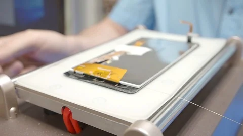Smartphone disassembling in repair shop 動画素材 113675566