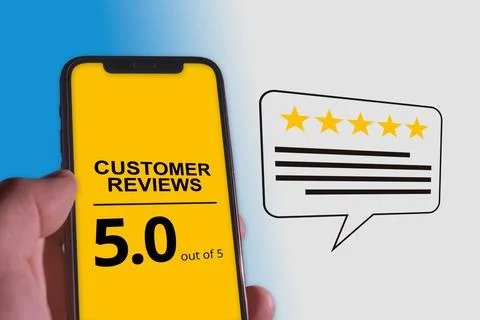 Smartphone displaying a Five Star Customer Reviews Stock Photos