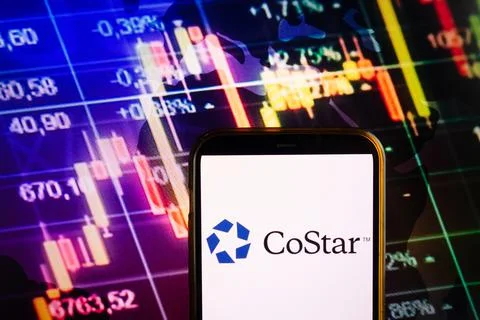 Smartphone displaying logo of CoStar Group Stock Photos