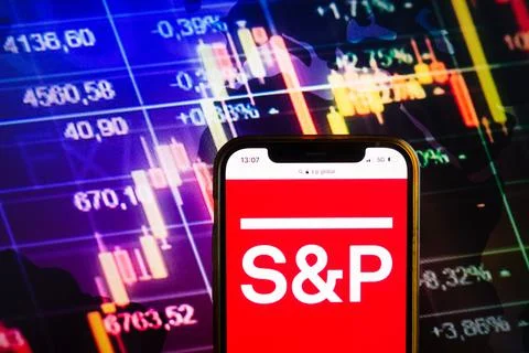 Smartphone displaying logo of S&amp;P Global Ratings agency Stock Photos