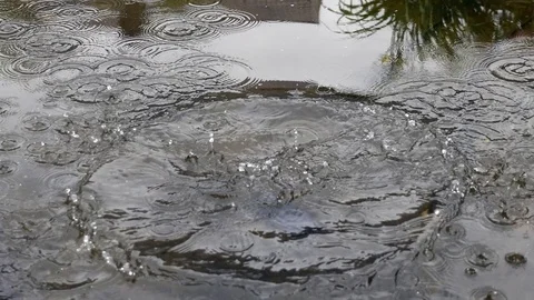Smartphone falling in water with splash. Stock Footage 79201437